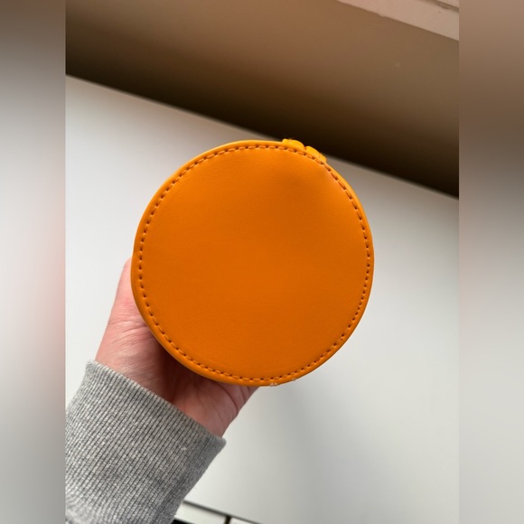 BNWOT Veuve Clicquot Brut Insulated Orange Ice Jacket - Picture 10 of 10